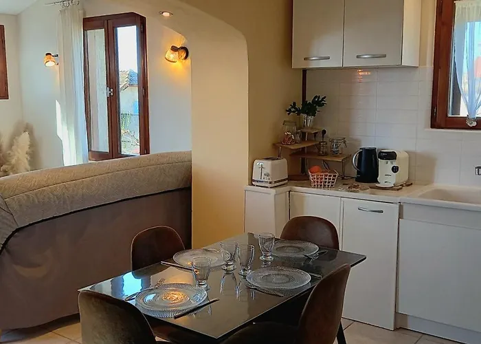 Le Cabanon D'andrea 펜션 *